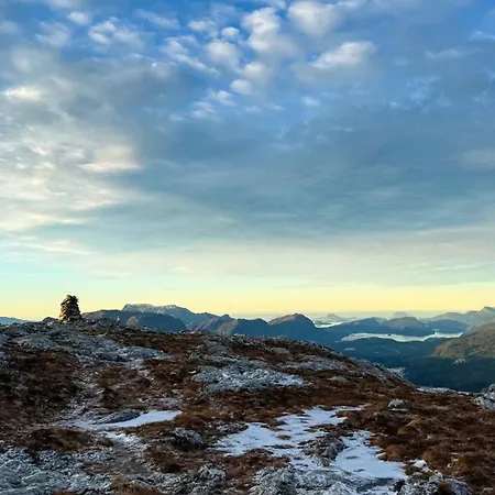Bakartunet Naustdal
